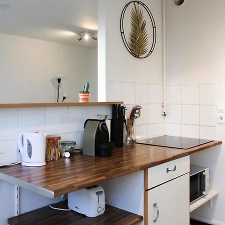 Spacious T1 With Wifi Near Paris 아파트 *